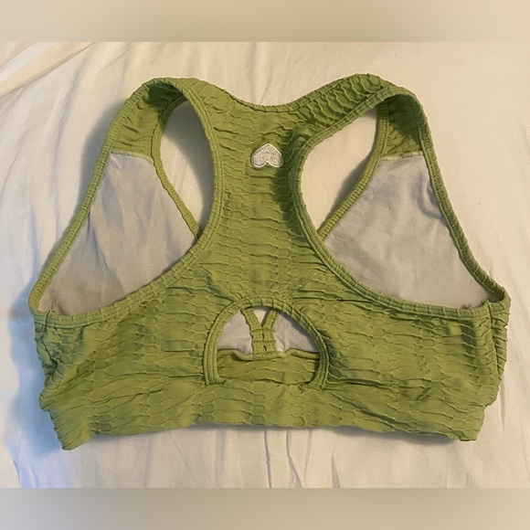 Booty By Brabants Green Textured Sports Bra - Picture 2 of 3